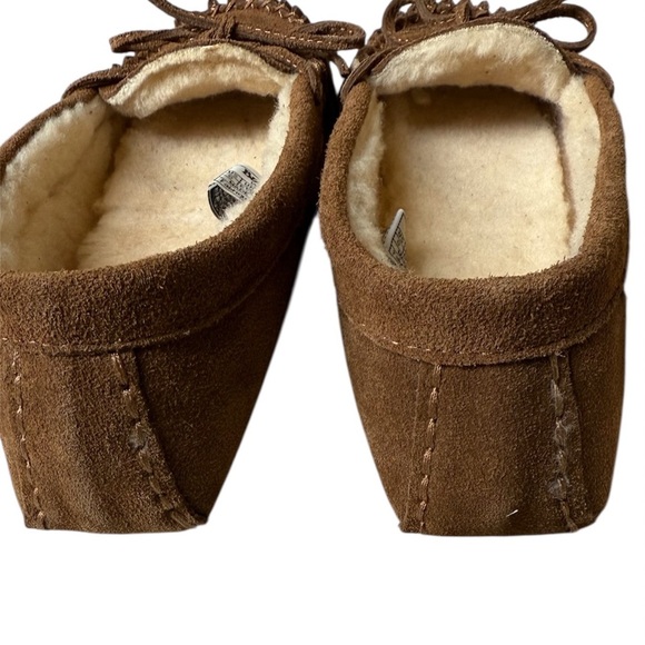 BEARPAW Astrid Moccasins in Hickory size 8 - Picture 3 of 5